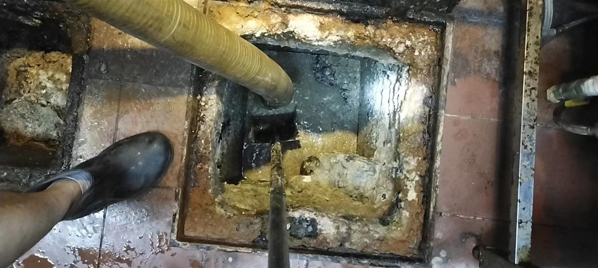 三乡镇化油池清理-污水池清掏